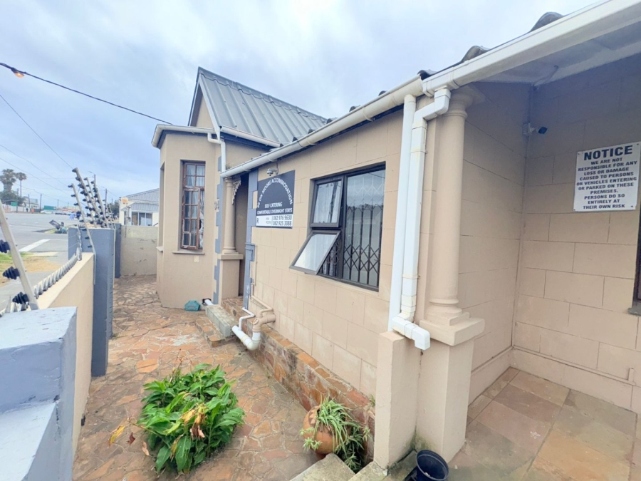9 Bedroom Property for Sale in Quigney Eastern Cape